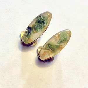 Vintage 60s resin and gold flake clip on earrings